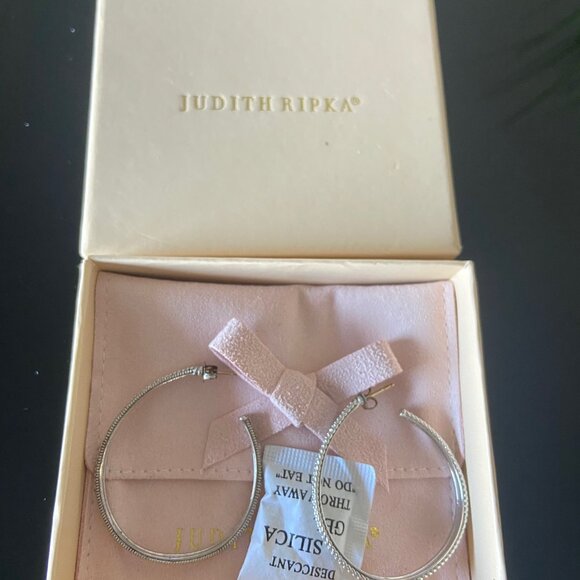 NWOT GORGEOUS JUDITH RIPKA 925 (Silver) Earring Hoops - Picture 1 of 3